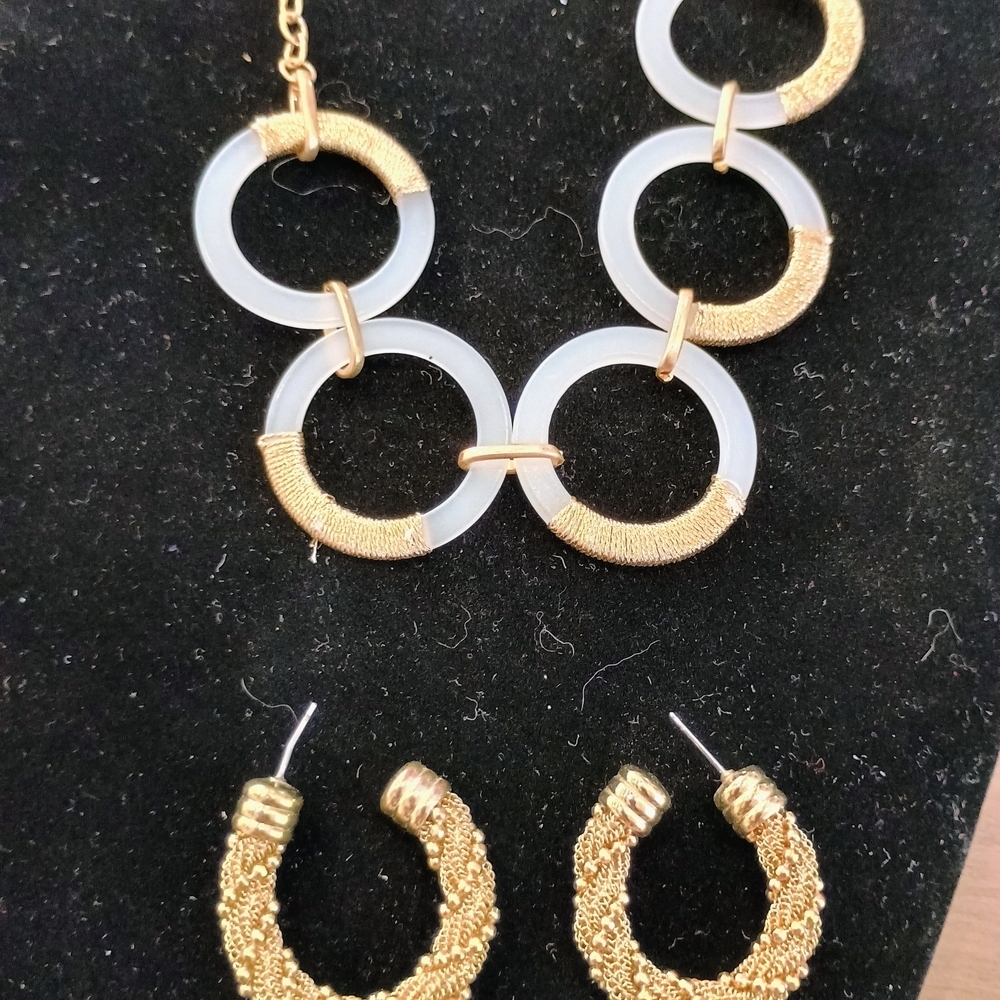 Elegant Gold and White Hoop Earrings and Necklace Set